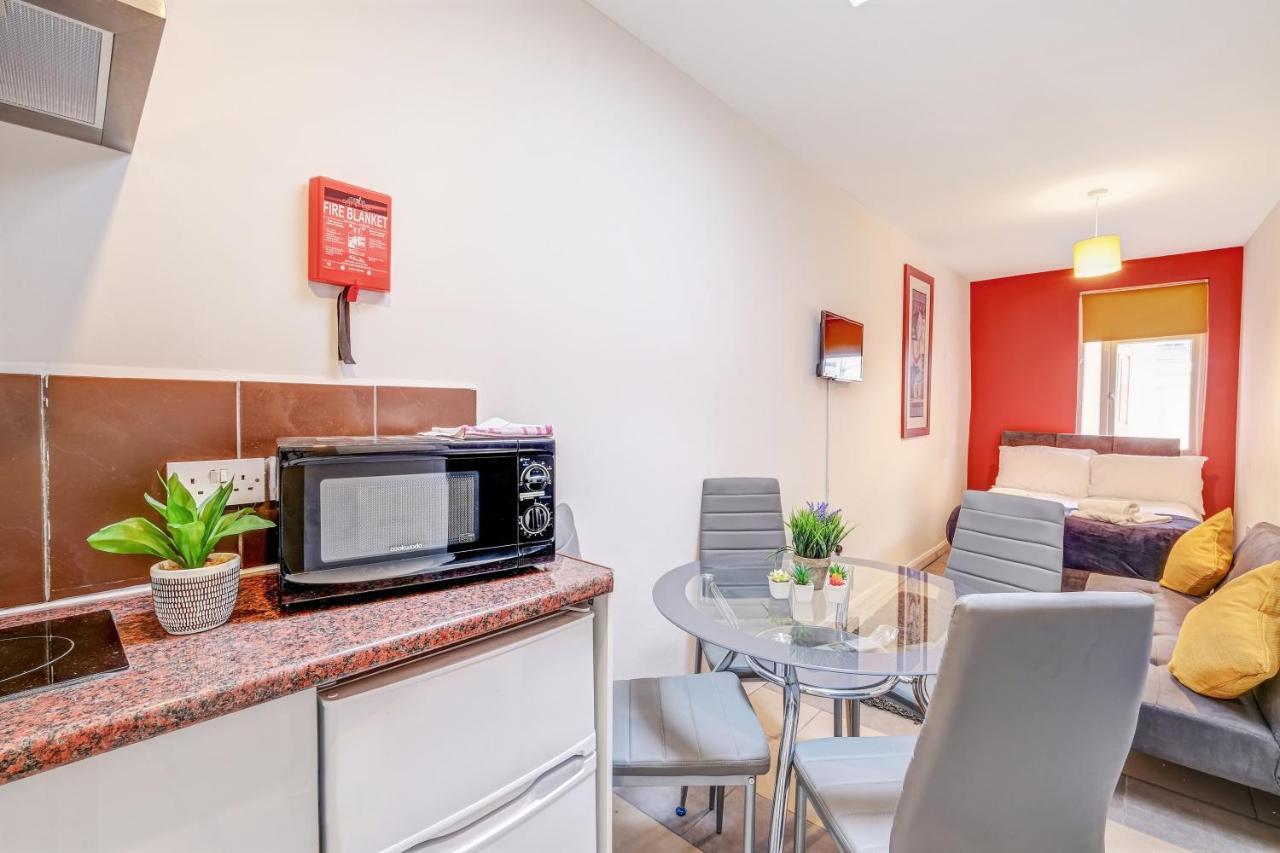 Fernbank Rooms Sudbury Hill, Harrow, Self-Contained Studios With En-Suite Harrow on the Hill 外观 照片