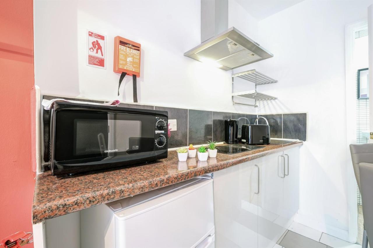 Fernbank Rooms Sudbury Hill, Harrow, Self-Contained Studios With En-Suite Harrow on the Hill 外观 照片