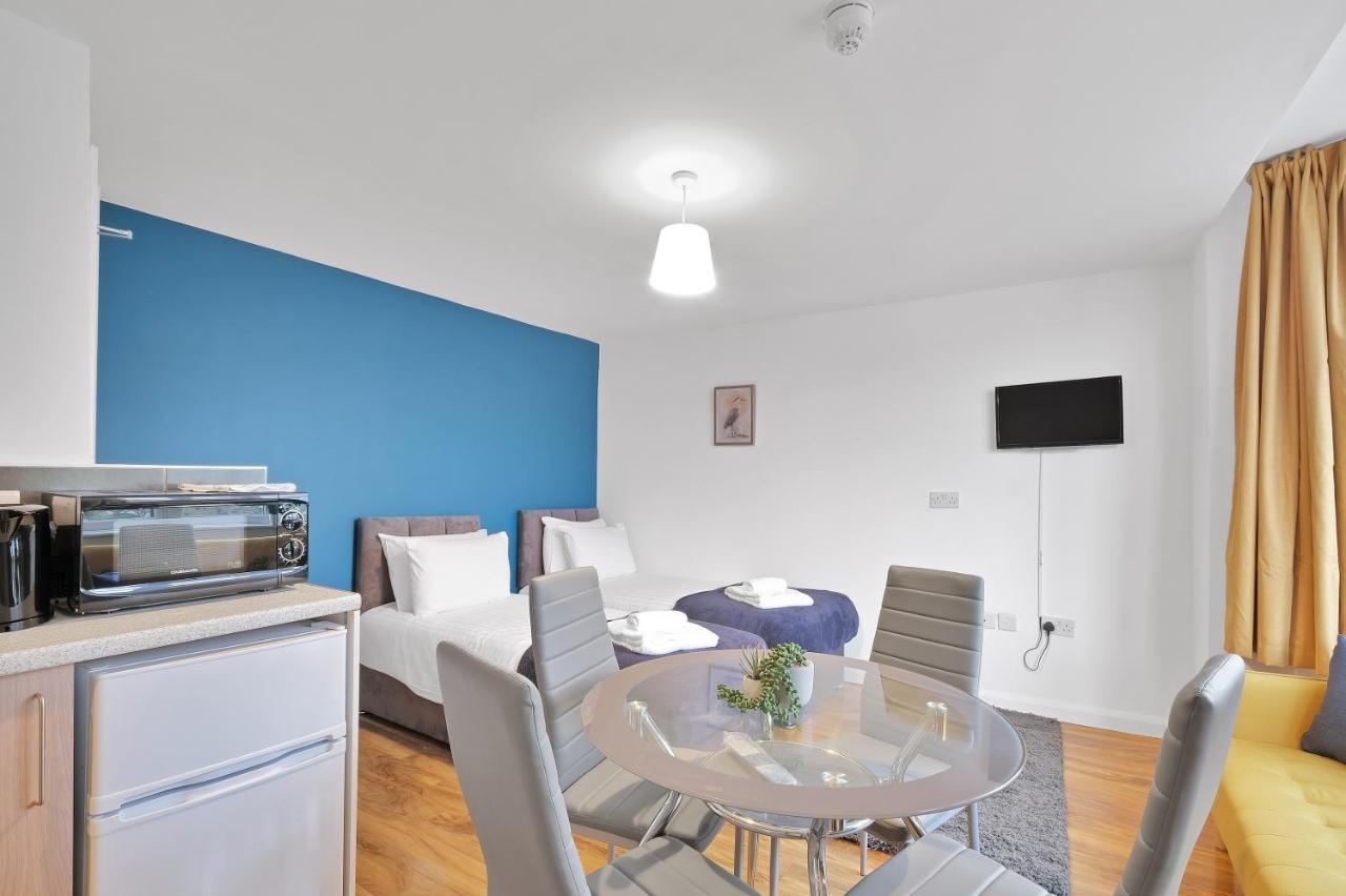 Fernbank Rooms Sudbury Hill, Harrow, Self-Contained Studios With En-Suite Harrow on the Hill 外观 照片