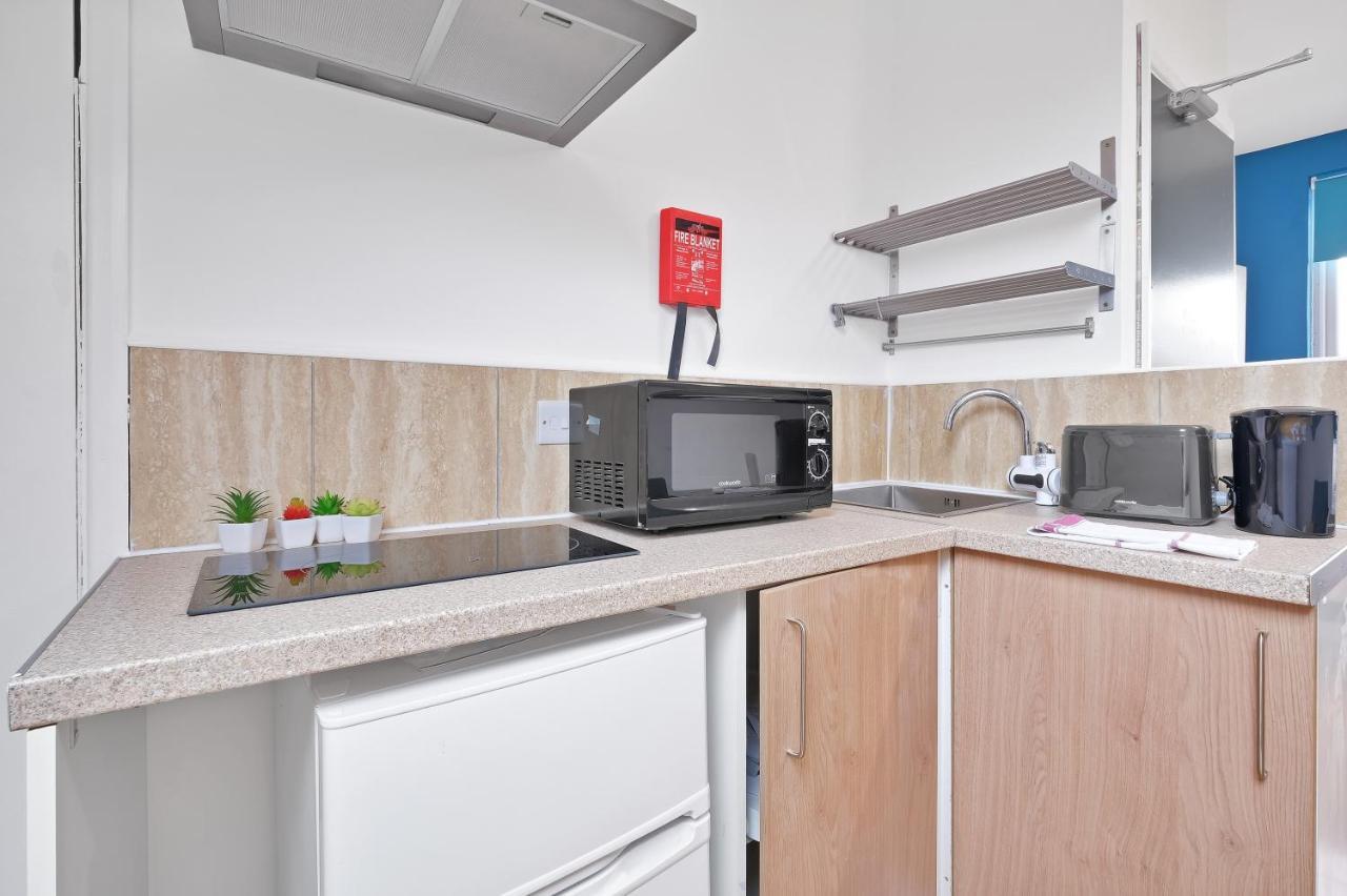 Fernbank Rooms Sudbury Hill, Harrow, Self-Contained Studios With En-Suite Harrow on the Hill 外观 照片