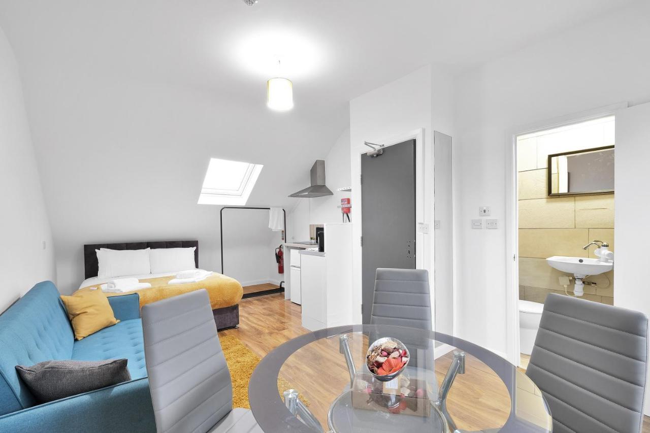 Fernbank Rooms Sudbury Hill, Harrow, Self-Contained Studios With En-Suite Harrow on the Hill 外观 照片